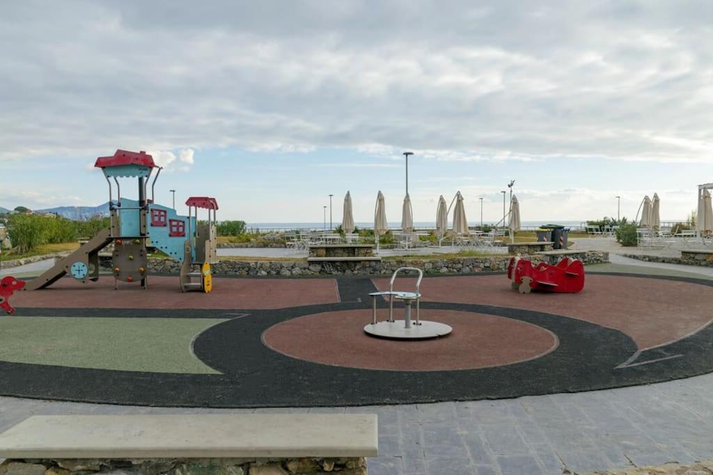 Pisi Home, 2 Min Dalla Spiaggia E Dall' Ospedale Gaslini Génova Exterior foto